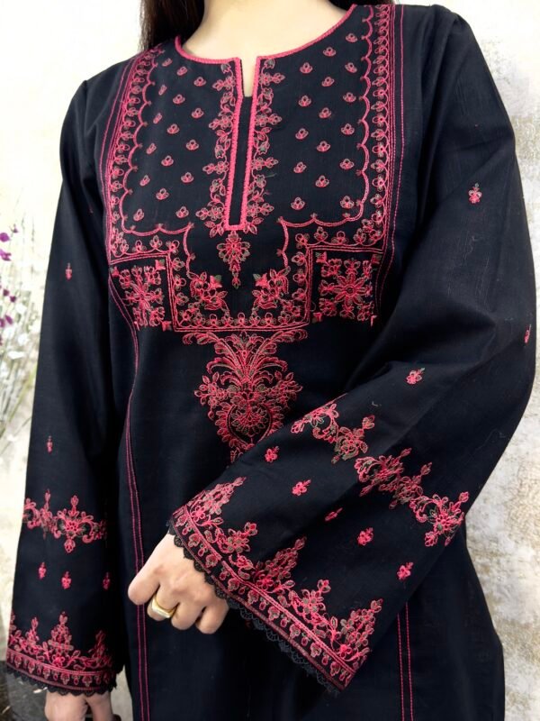 IMG_0920 Black Khaddar