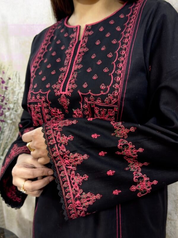IMG_0921 Black Khaddar