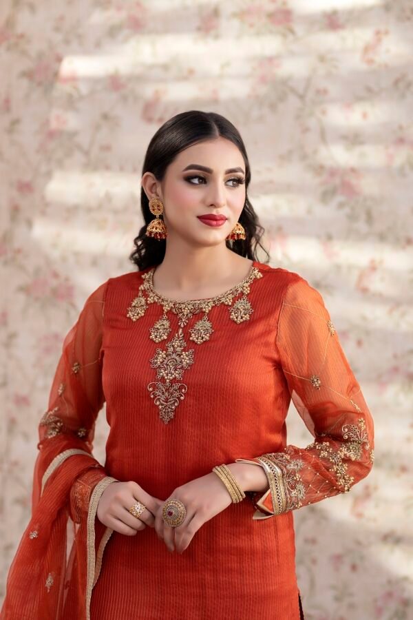 0B6A5278 Zarrin